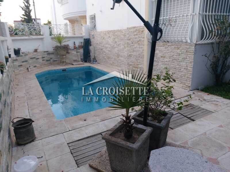 Duplex S+3 meublé avec piscine à La Marsa